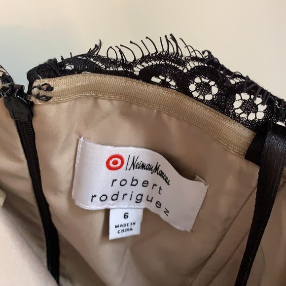 Gorgeous strapless number from Robert Rodrigues - Picture 3 of 4